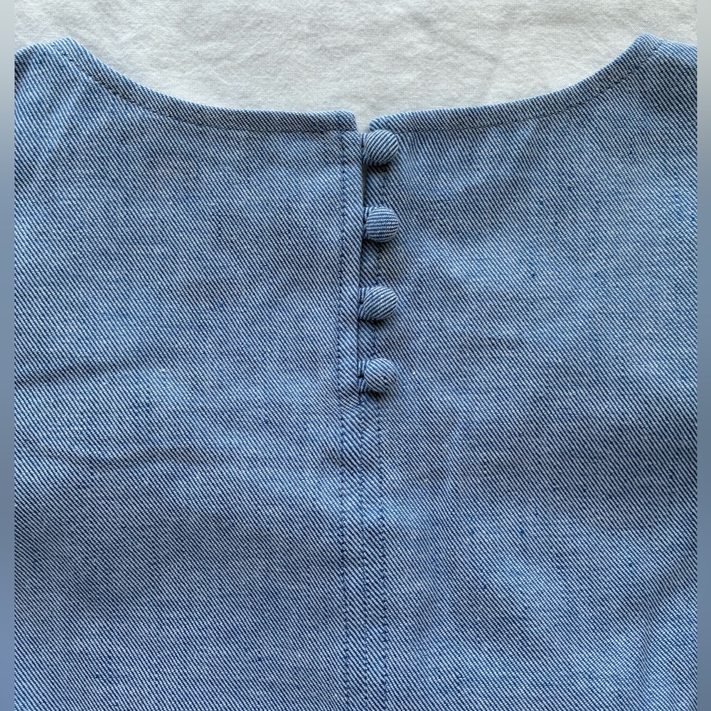 NWOT Banana Republic “Chambray Blue” Sleeveless Linen-Cotton Shell, Size M - Picture 2 of 10